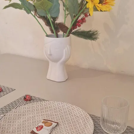 דירה At *